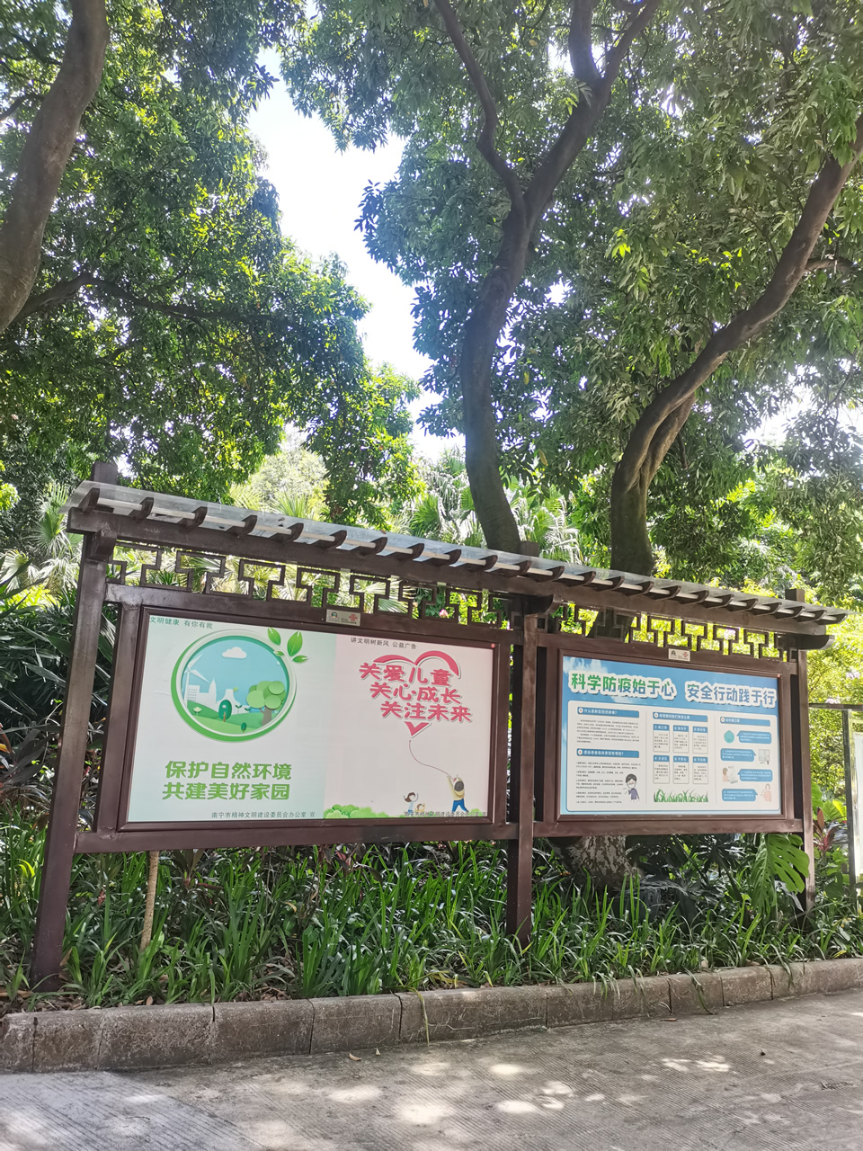 宣傳欄制作基本常識——【巨匠標識，標識制作廠家】